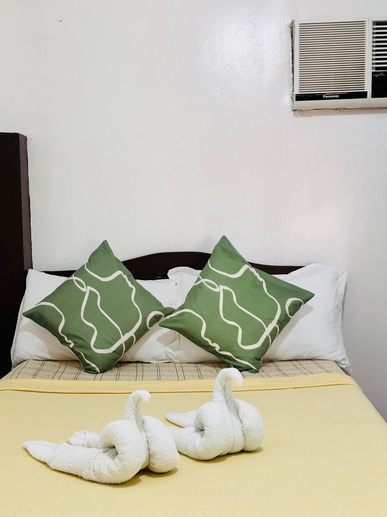 Amancio'S Balai - Near The Airport, City Center! Puerto Princesa Esterno foto