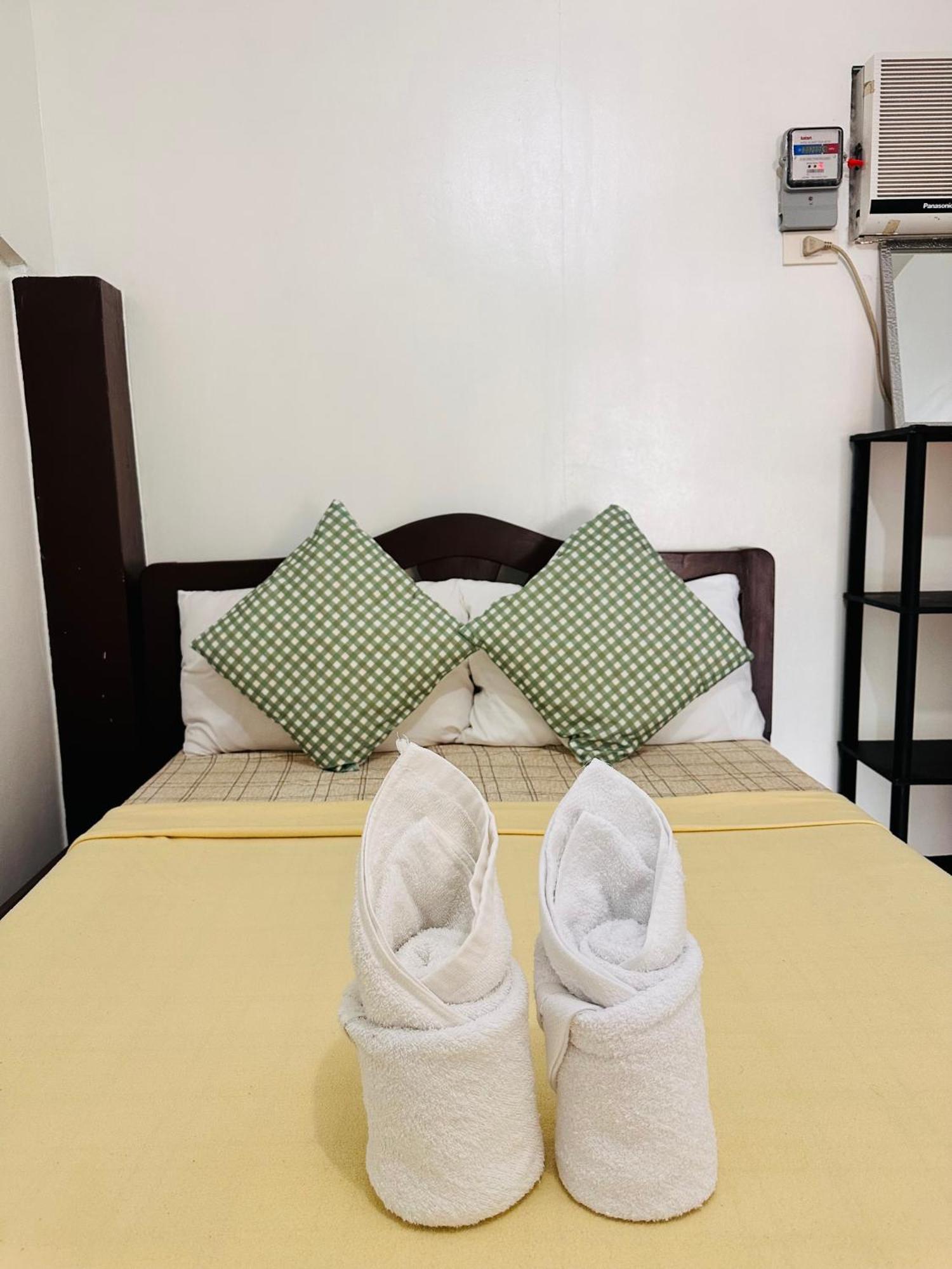 Amancio'S Balai - Near The Airport, City Center! Puerto Princesa Esterno foto