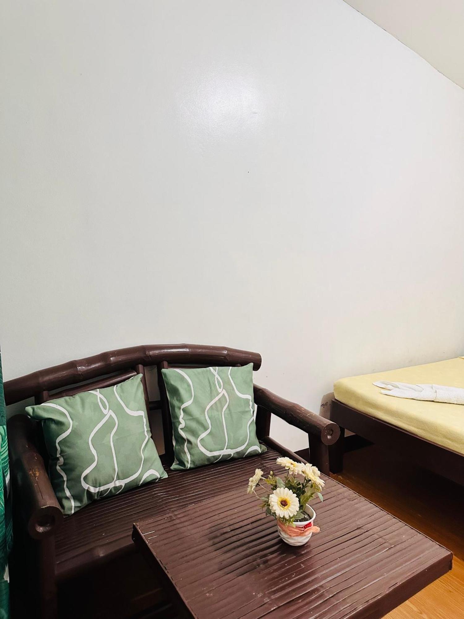 Amancio'S Balai - Near The Airport, City Center! Puerto Princesa Esterno foto