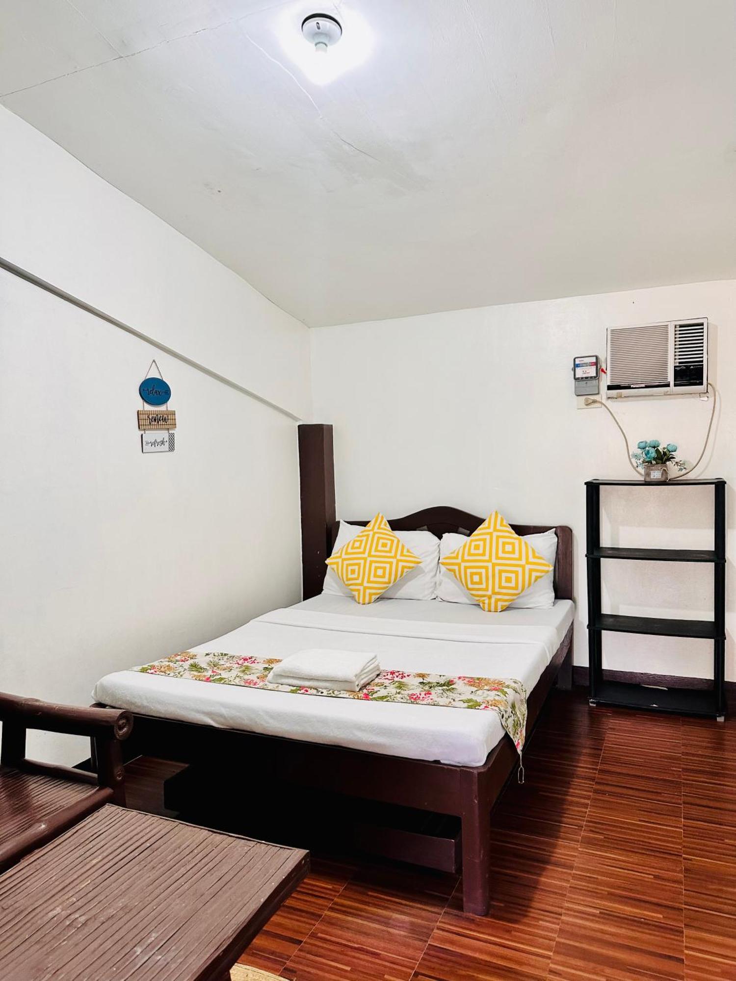 Amancio'S Balai - Near The Airport, City Center! Puerto Princesa Esterno foto